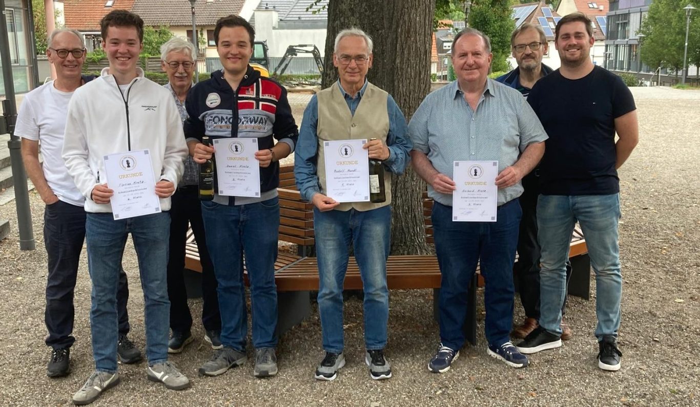 Teilnehmer und Gäste beim Lückenbuschblitzschachturnier